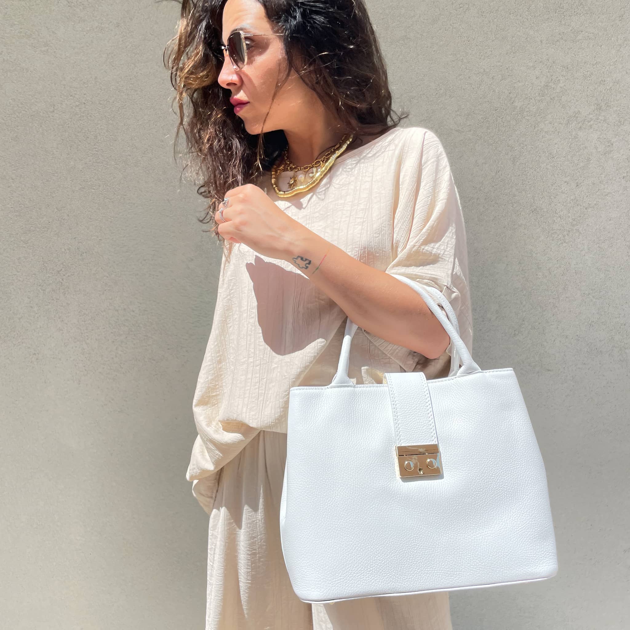 VERCELLI-BAG-borse-vista-indossato-frontale-braccio-vitello-bianco