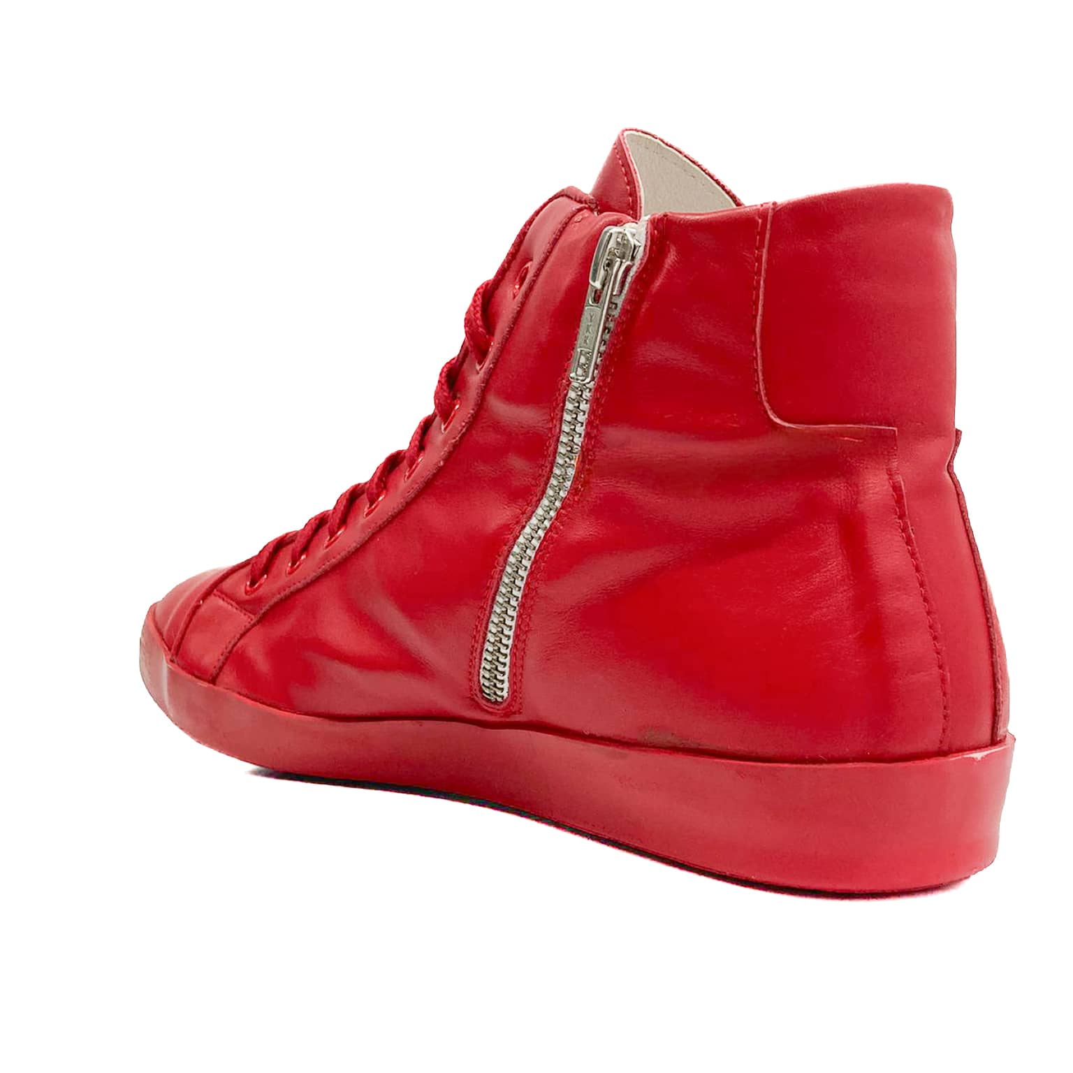 VIEIRISSIMA-sneaker-alla-caviglia-vista-tallone-singola-nappa-rossa
