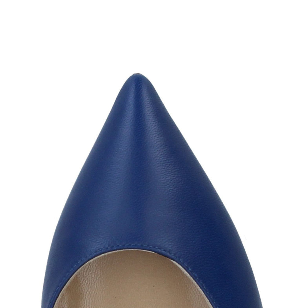 LUPE-decollete-aperta-dentro-vista-punta-vicino-singola-nappa-bluette