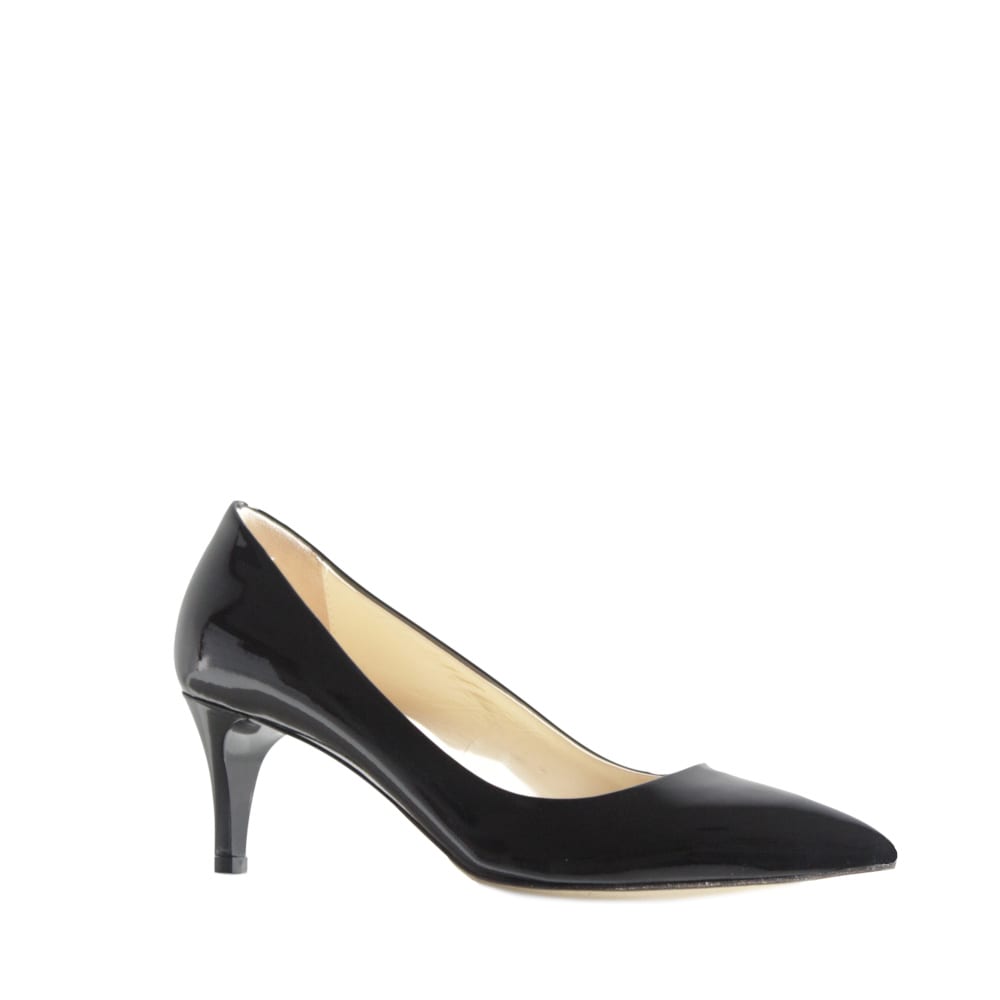 Anna decolte vernice made in Italy dettaglio finiture artigianali