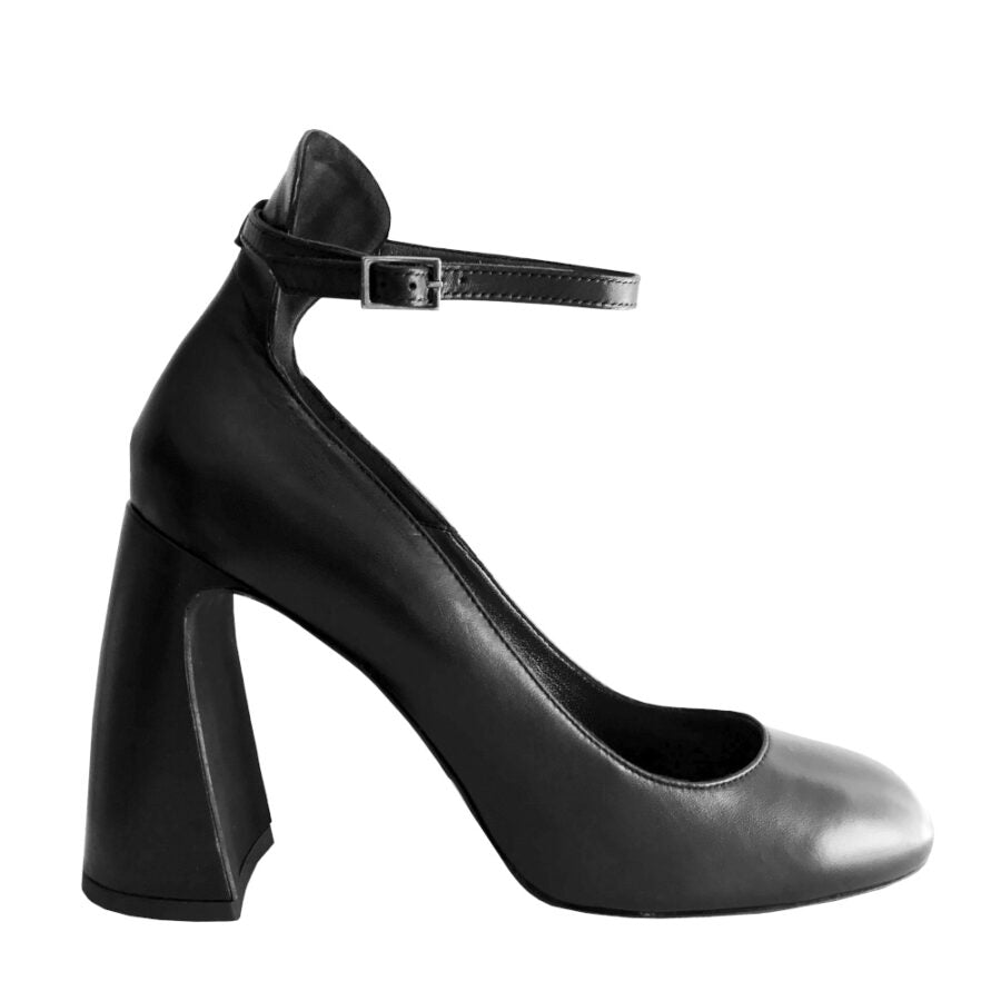 ZELDA-decollete-con-cinturino-vista-laterale-singola-nappa-nera