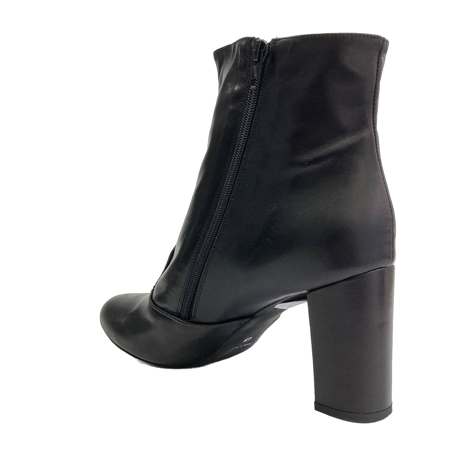 ESTEBANA-tronchetti-vista-tallone-dietro-singolo-paio-vitello-nero