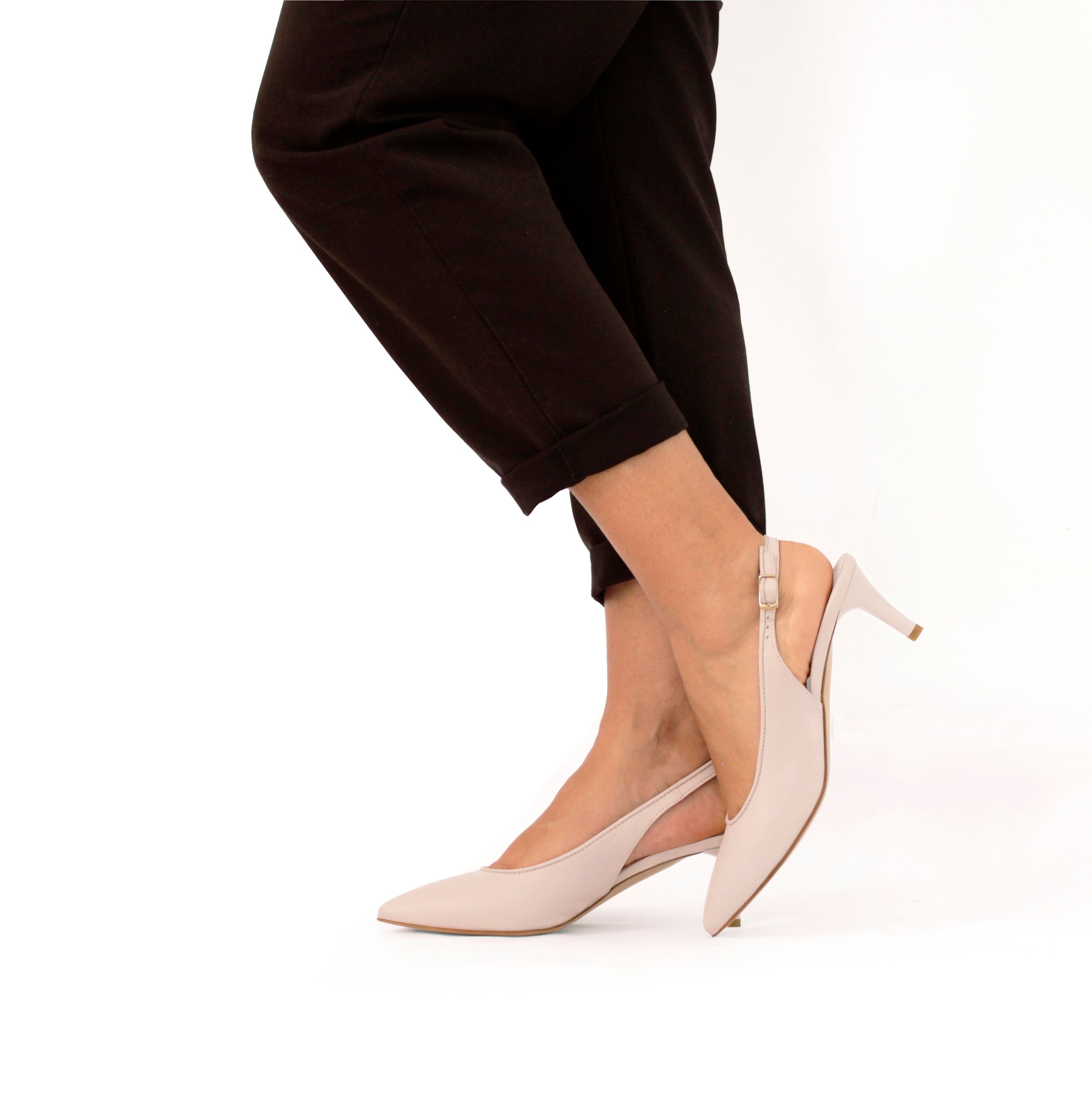 AMELIE-slingback-chanel-vista-indossato-laterale-nappa-nudo-tacco-5