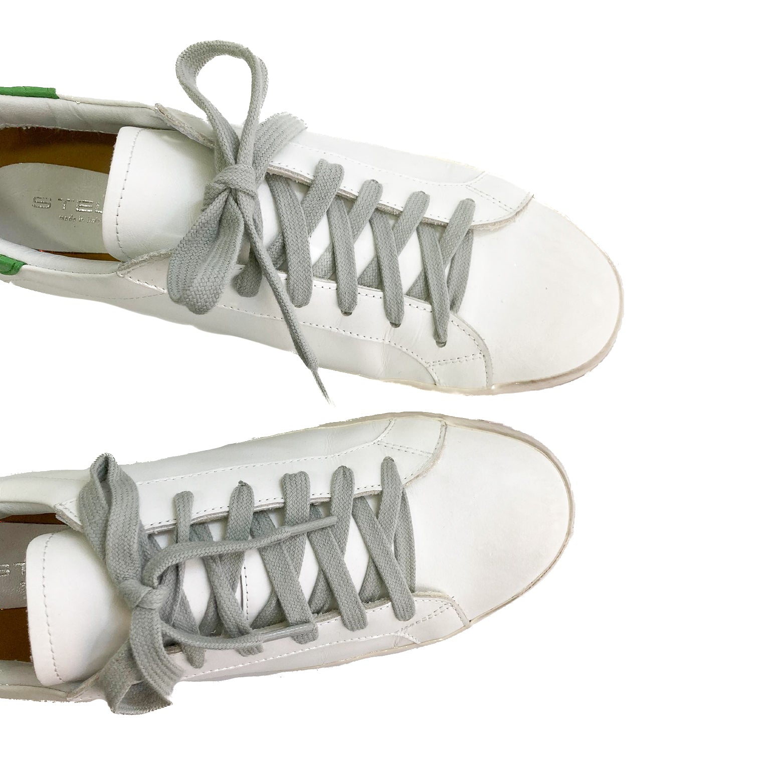 DEGRAS-sneakers-vista-punta-sopra-paio-vitello-bianco-mela