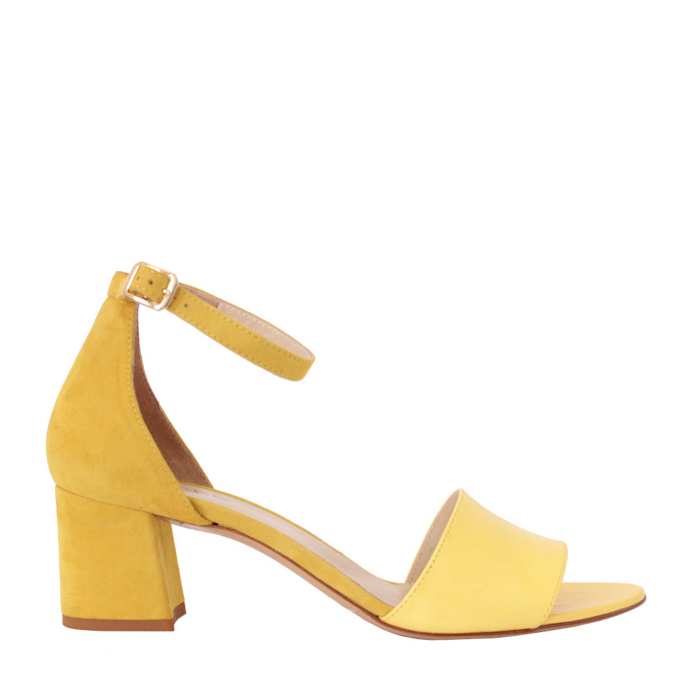 CANDICE-sandalo-tacco-largo-vista-laterale-singola-camoscio-nappa-giallo