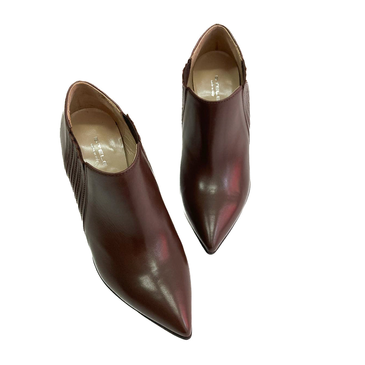 CLARINDA-stivaletto-giroforma-vista-punta-sopra-paio-vitello-marrone