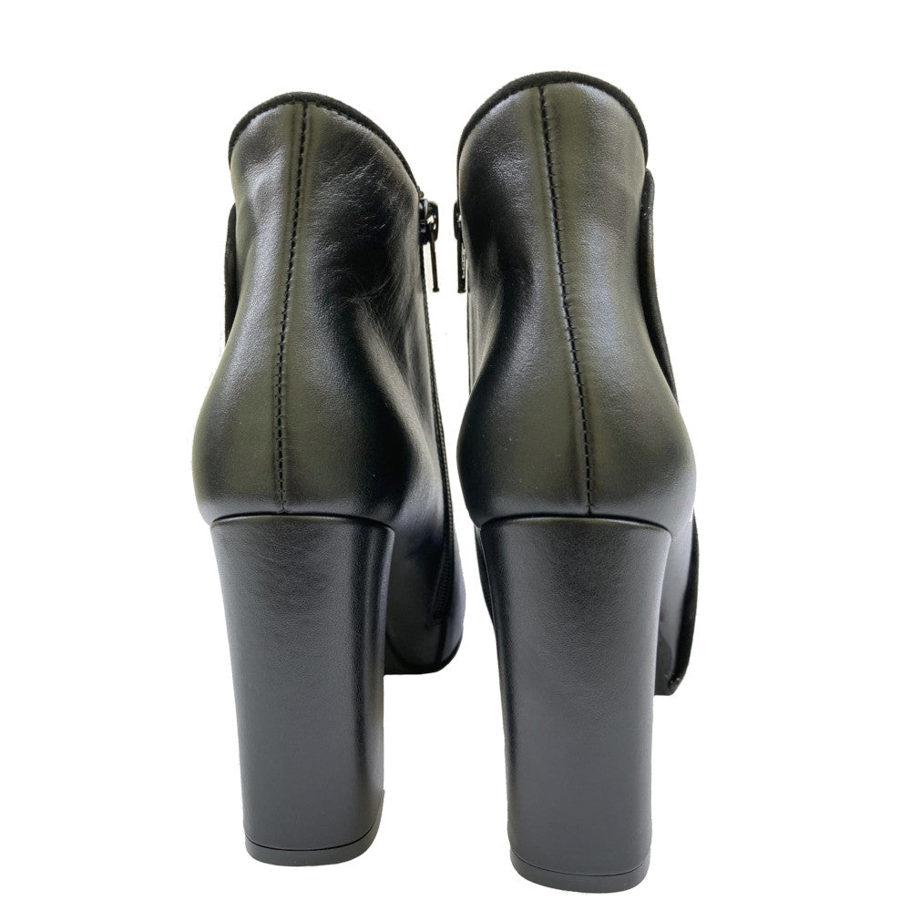 MARTINIQUE-tronchetto-stivaletto-vista-tallone-dietro-paio-vitello-nero