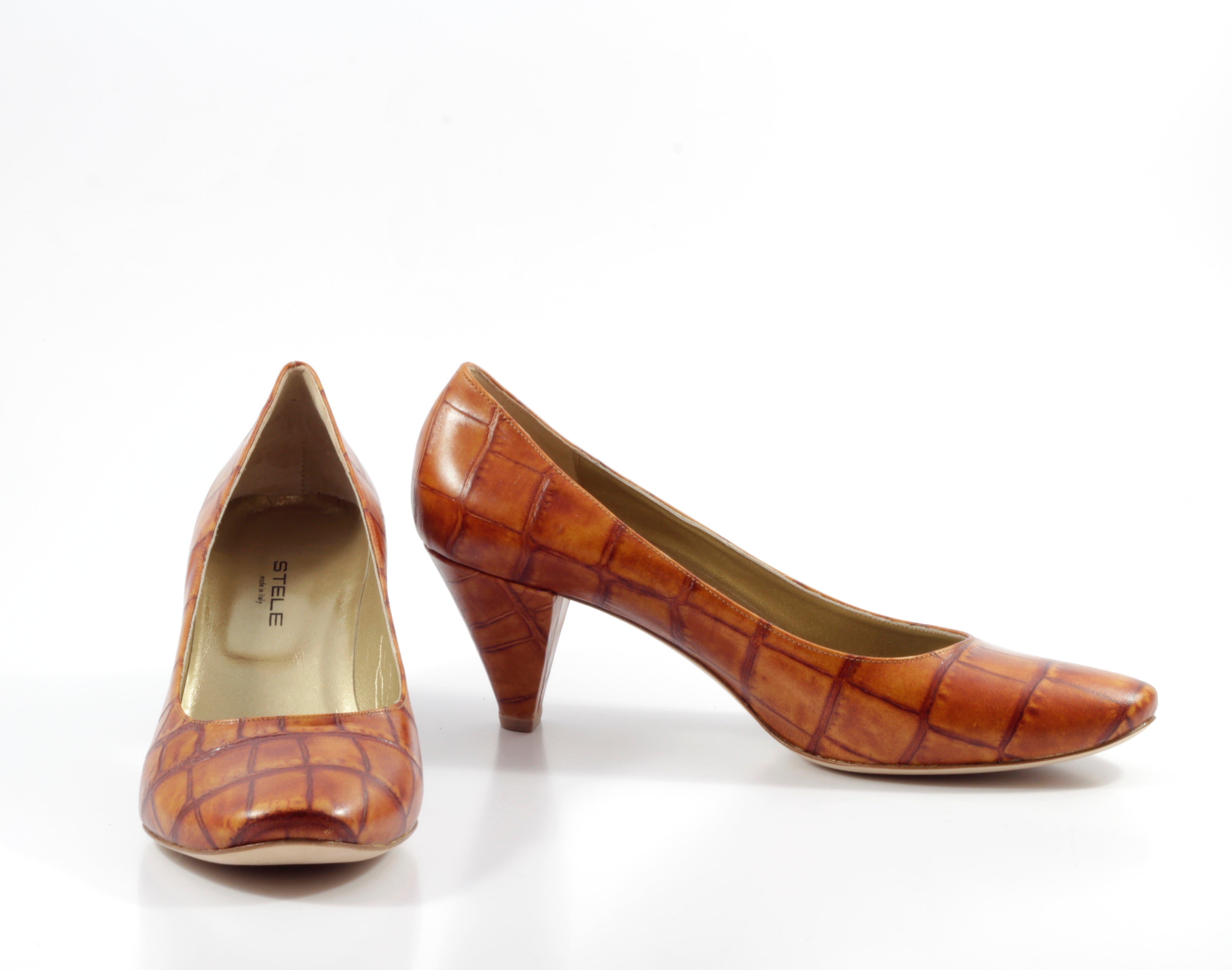 MASSINE-decollete-vista-laterale-e-punta-cocco-cuoio-made-in-italy