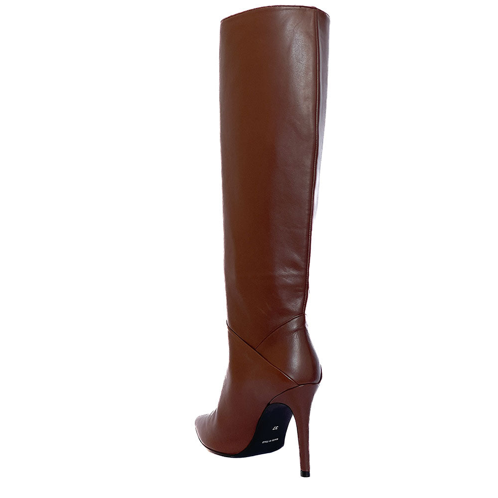 LAIA-stivale-vista-tallone-vitello-cioccolato-tacco-10