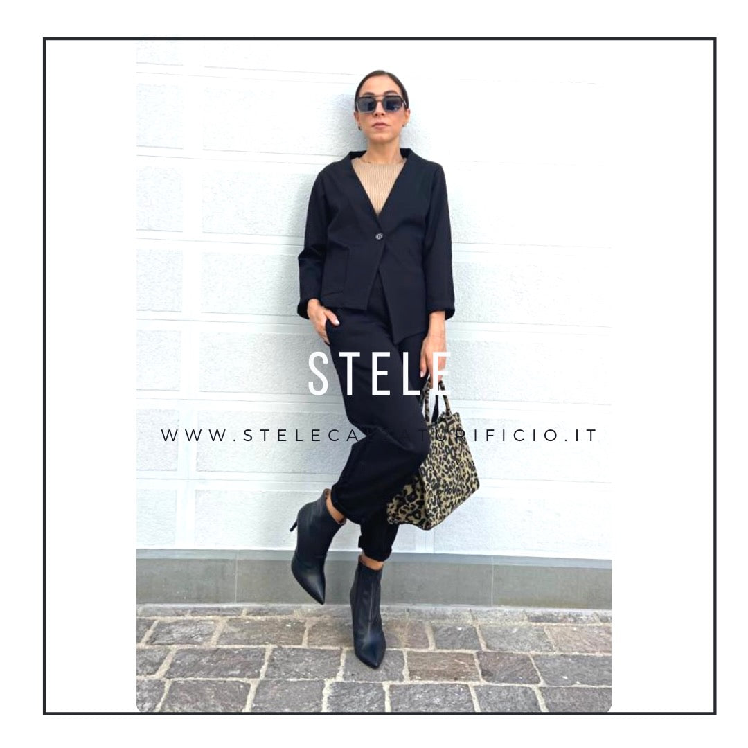 YASMINE-stivaletto-tronchetto-vista-indossato-corpo-intero-vitello-nero