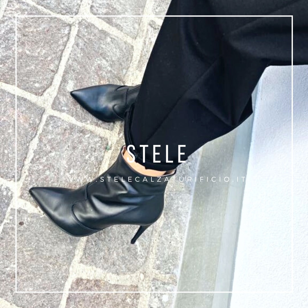 YASMINE-stivaletto-tronchetto-vista-indossato-tacco-lontano-vitello-nero