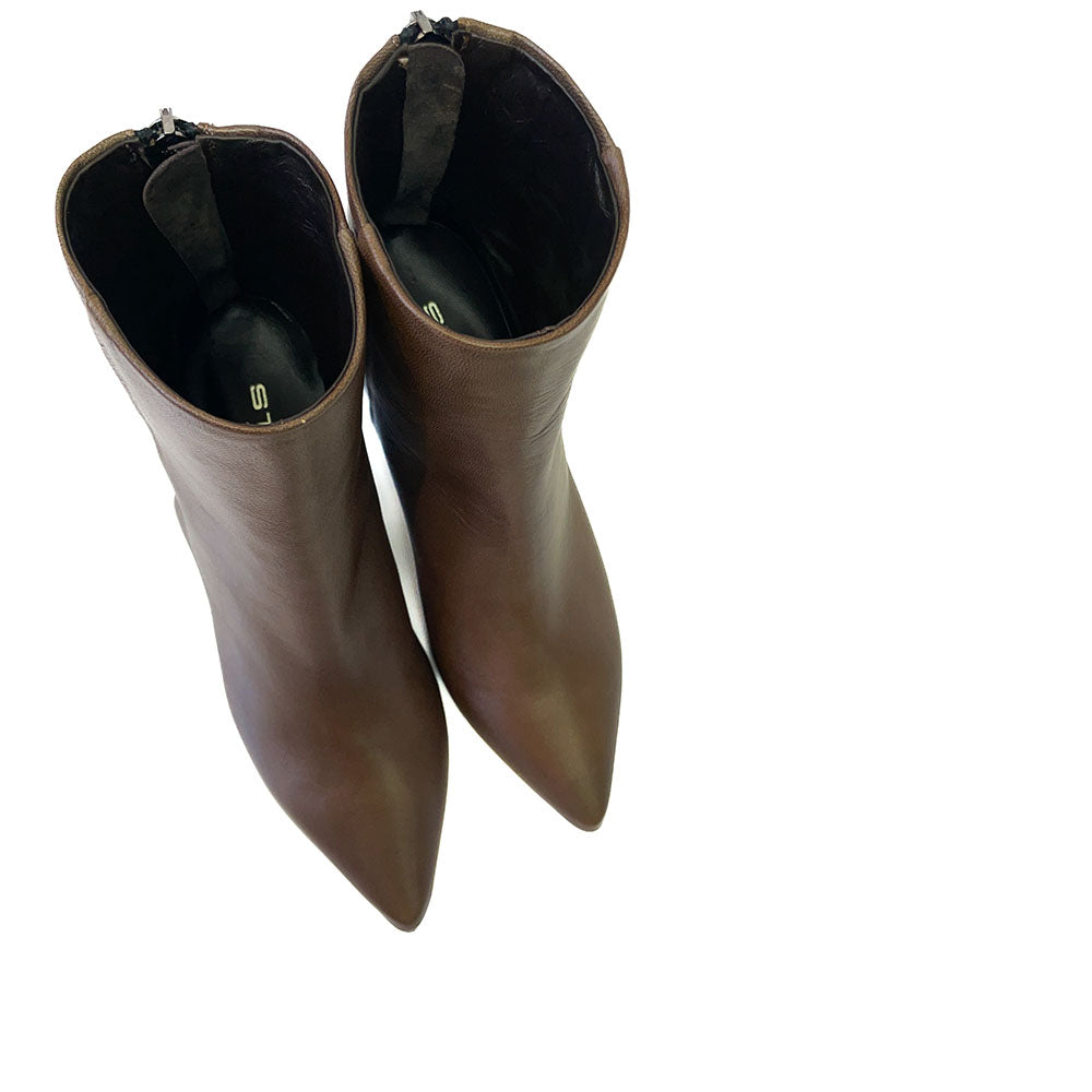 HERMINIA-stivaletto-tronchetto-vista-punta-sopra-vitello-taupe