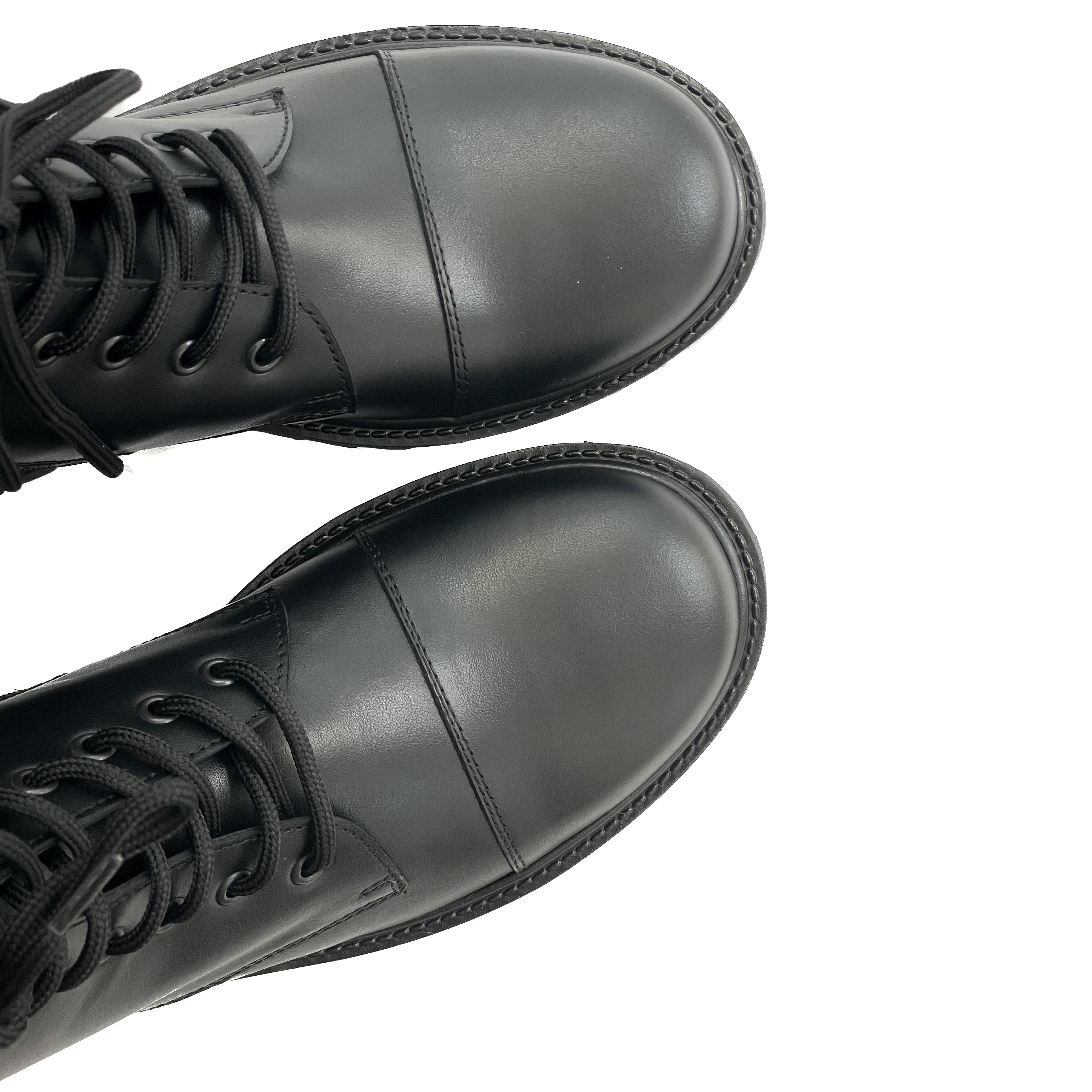 AMSTERDAM-anfibio-vista-punta-stivaletto-donna-pelle-vitello-nero-suola-dentellata