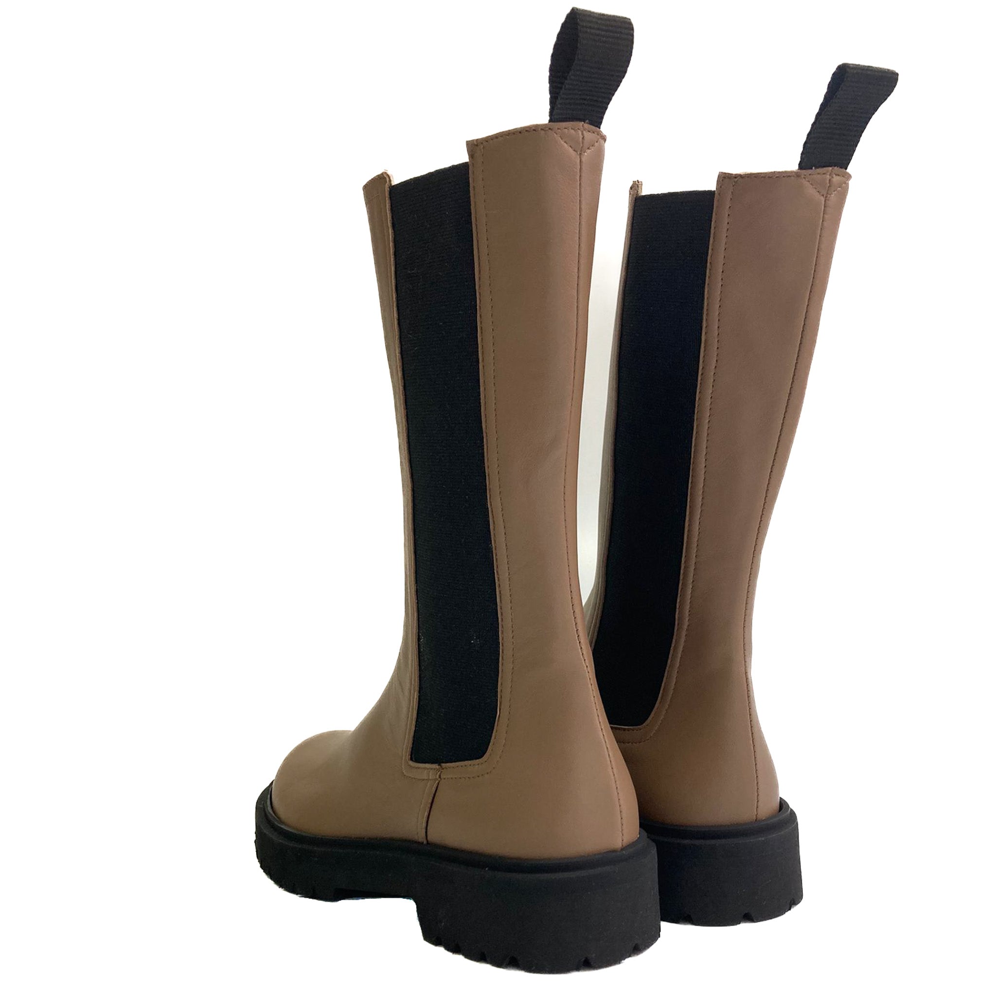 Fiastra-beatles-vista-tallone-paio-vitello-tortora-scarpa-in-pelle-suola-carrarmato-elastici-laterali