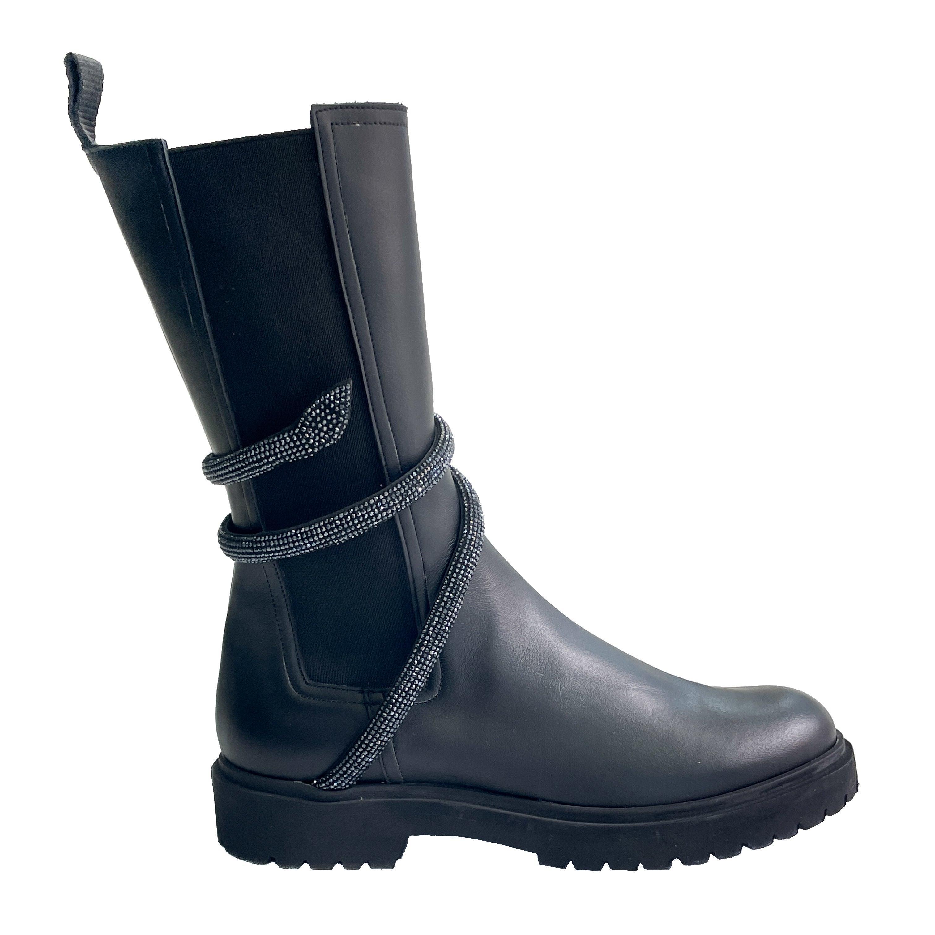 FIASTRA-beatles-vista-laterale-vitello-nero-scarpa-in-pelle-nera-suola-carrarmato-elastici-laterali-accessorio-strass