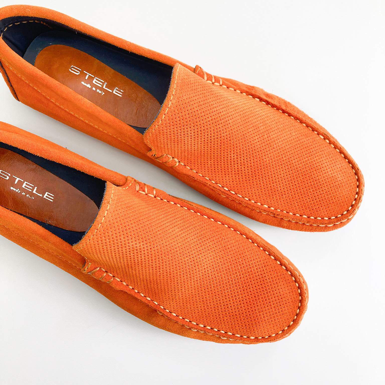 LEYLA-mocassini-vista-punta-sopra-quinta-camoscio-arancione