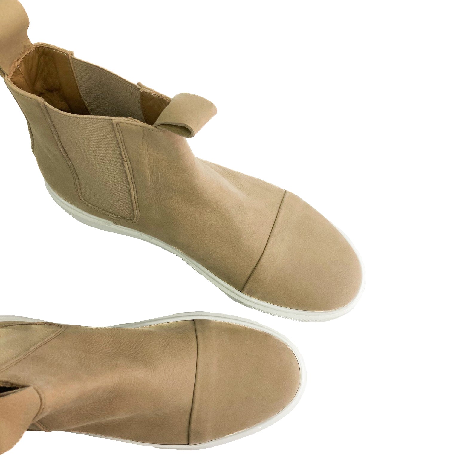 MEI-beatles-vista-punta-sopra-paio-nabuk-sabbia-made-in-italy