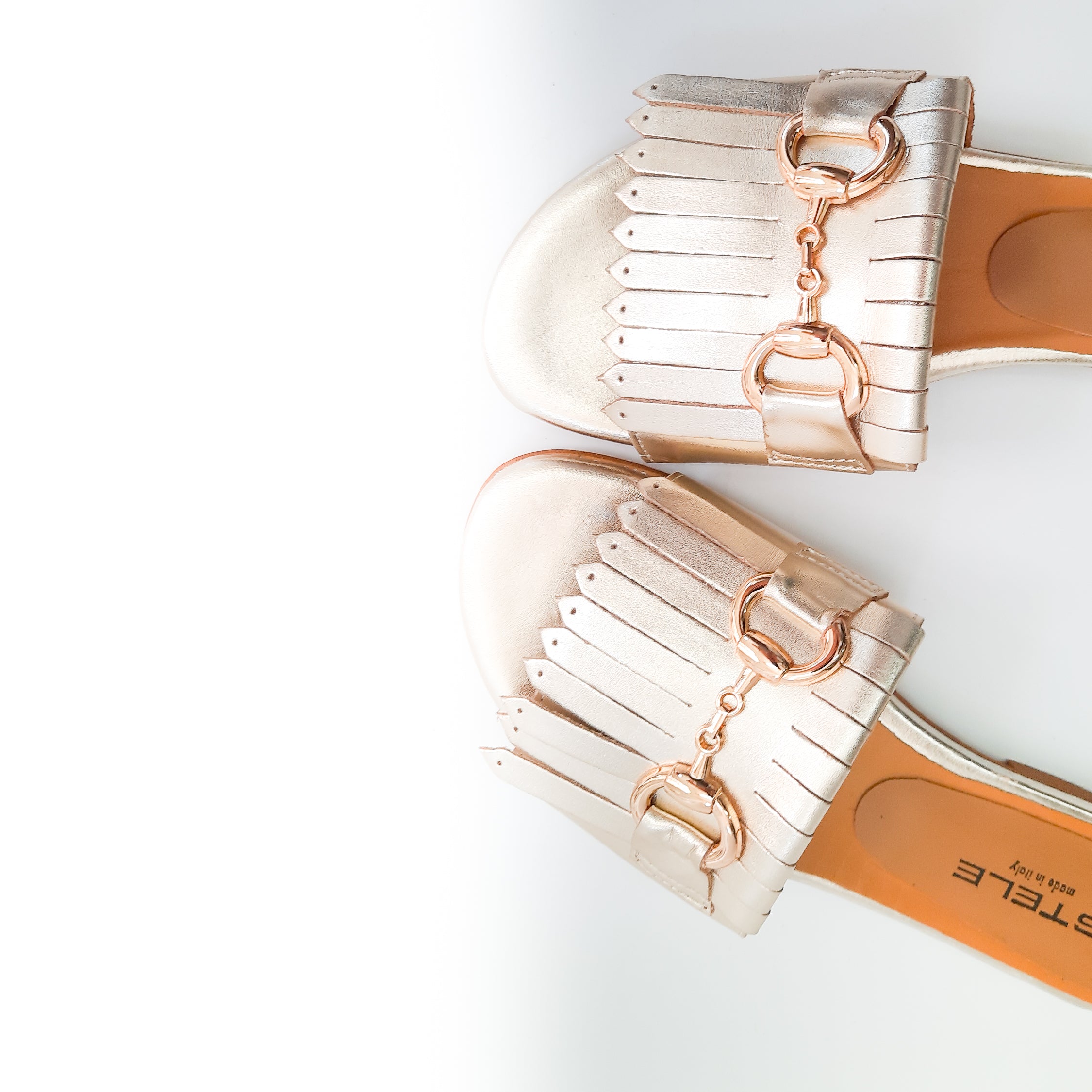 MARIPOSA-ciabattina-vista-punta-tagliata-laminato-platino