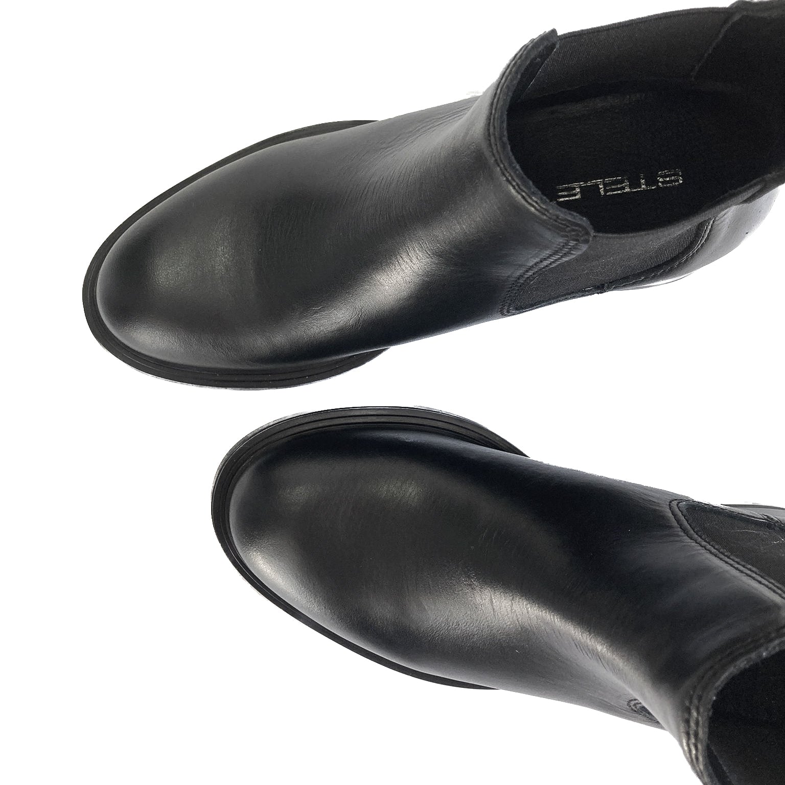 LIEGI-stivaletto-beatles-vista-punta-sopra-paio-vitello-nero