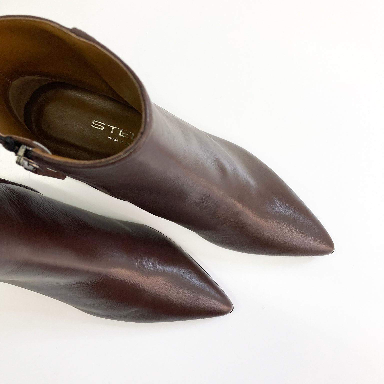 KELLY-tronchetto-stivaletto-vista-punta-nappa-cioccolato