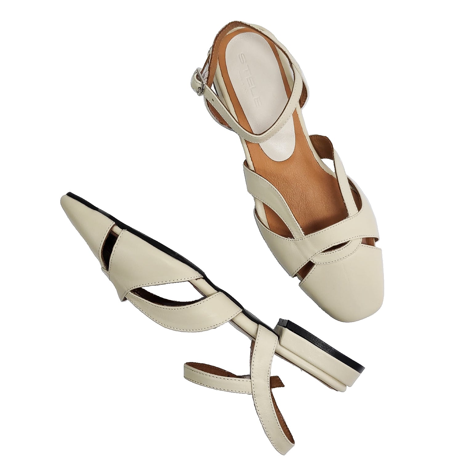 LEDA-slingback-chanel-vista-laterale-e-punta-paio-nappa-panna