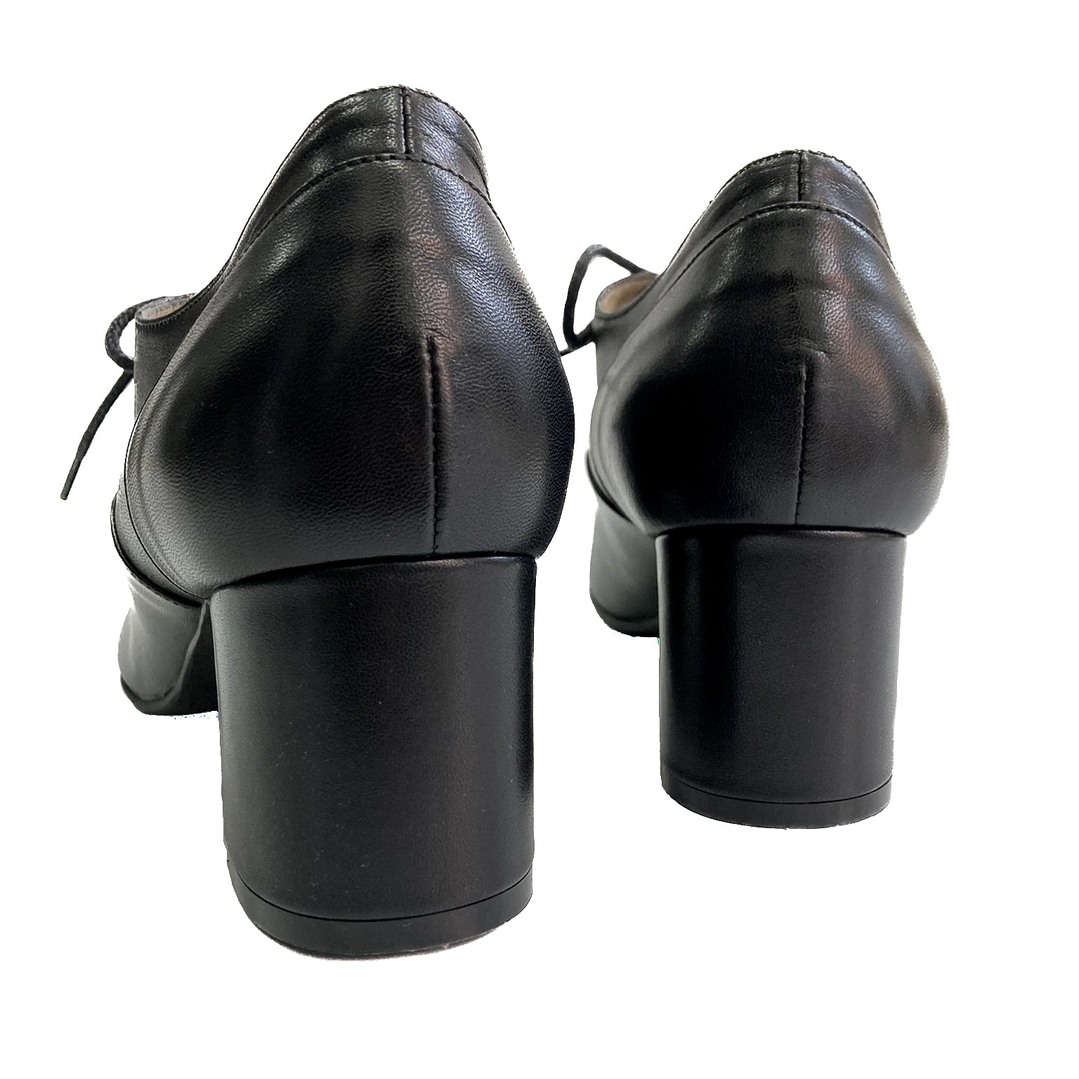 CANDIDA-francesina-con-tacco-vista-tallone-dietro-paio-nappa-nera