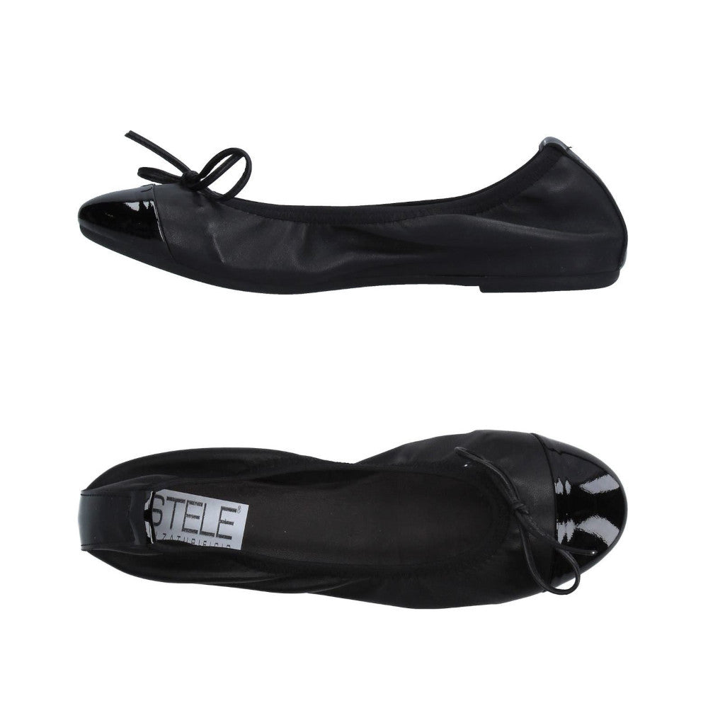 ANTONIETTE-ballerina-vista-sopra-paio-nappa-vernice-nera
