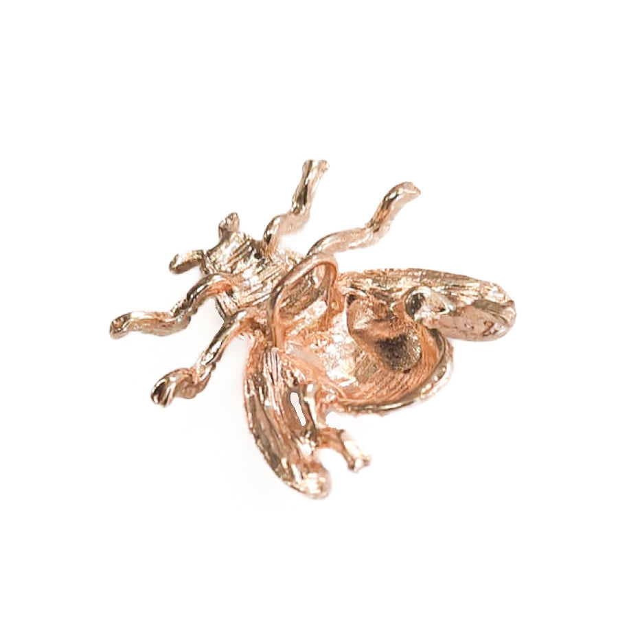 APE-BIANCA-accessori-vista-dietro-passante-laccio-metallo-oro-smalto-bianco