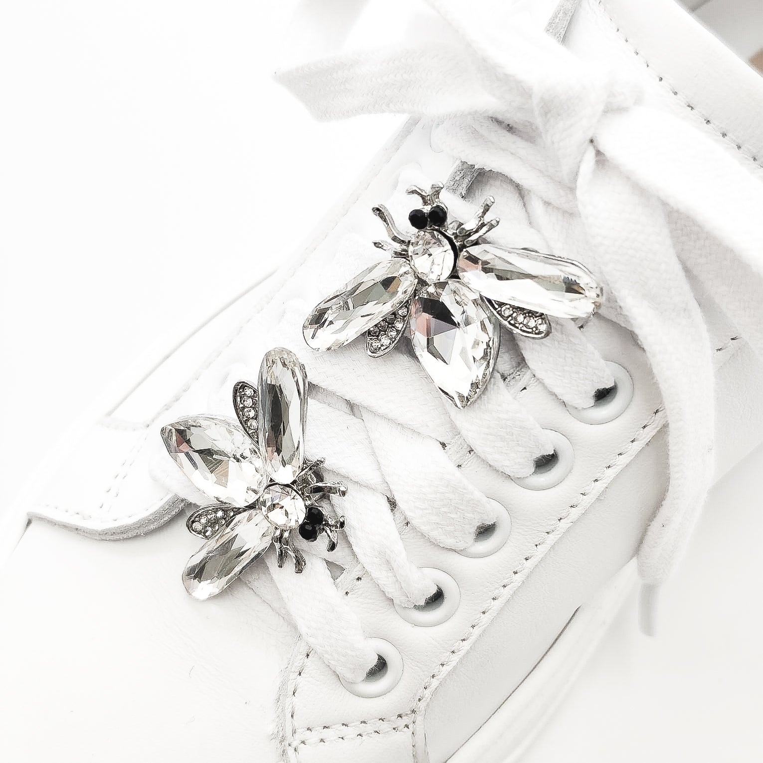 Rhinestone-bow