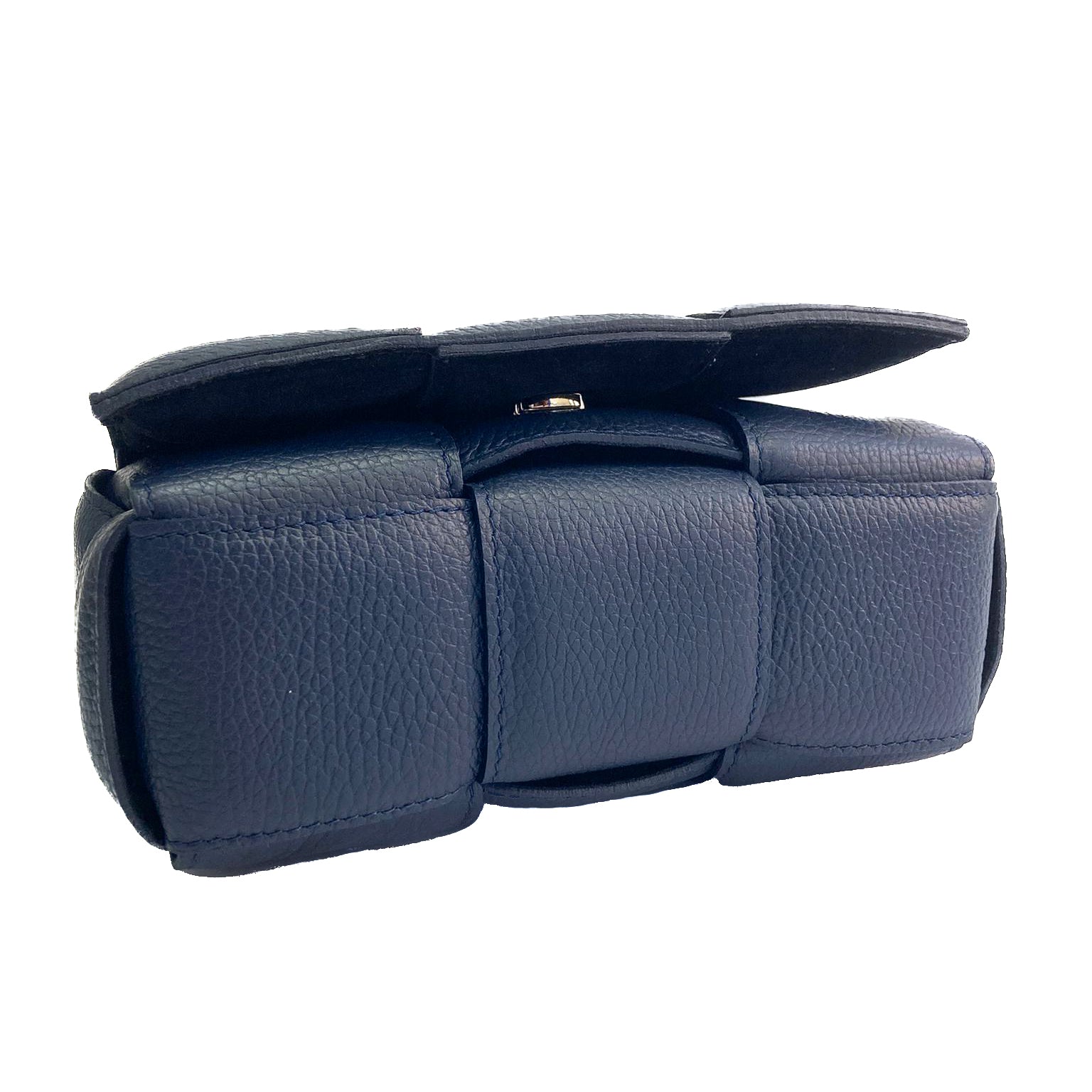 Astra-Bag-vitello-blu-navy-vista-sotto-elegante-pratica