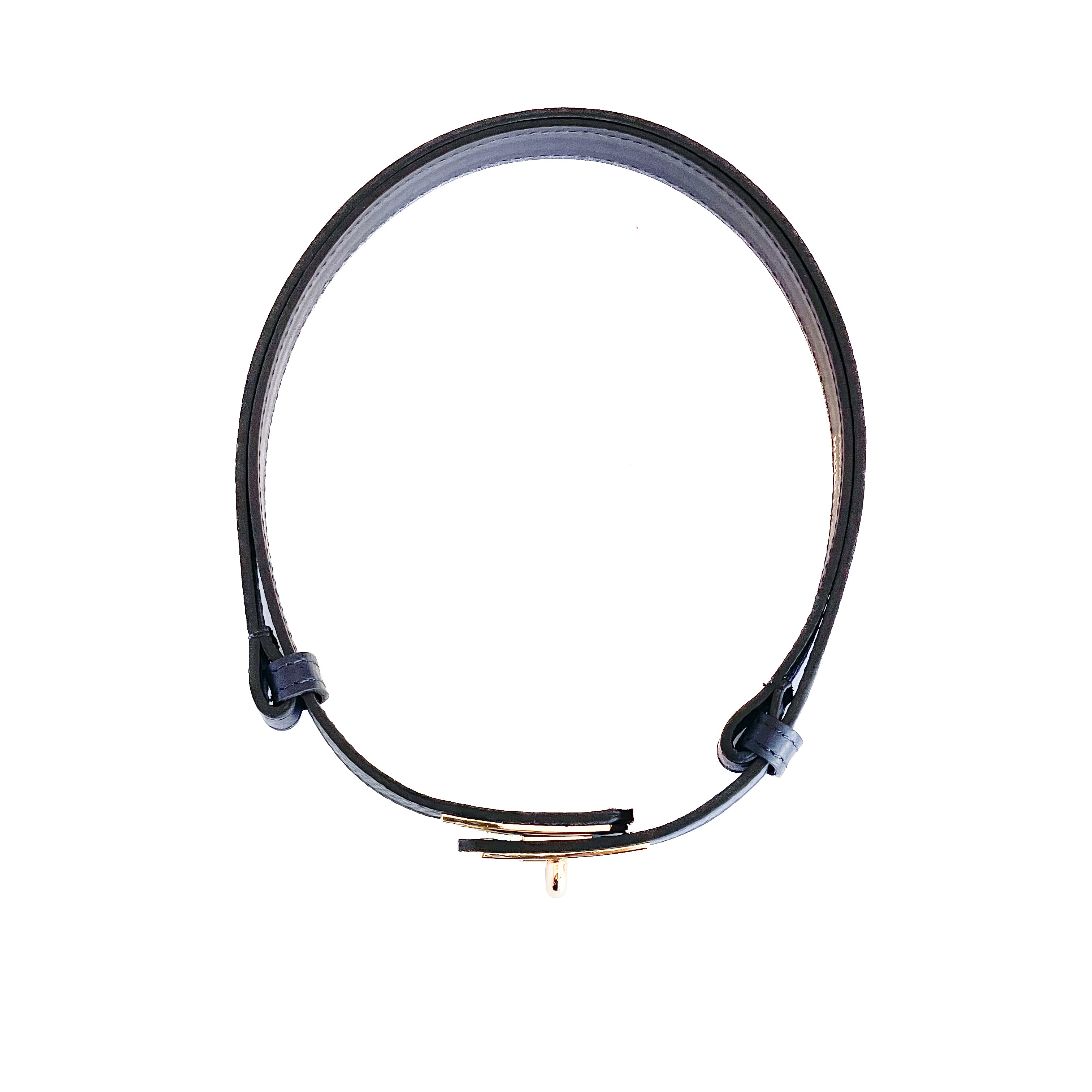 Cassandra-belt-vista-cinta- chiusa-da-sopra-pelle-allungabile-regolabile