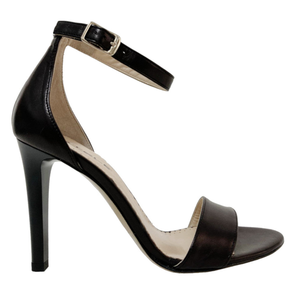 CHARLOTTE-punta-tallone-vista-laterale-nappa-nera-tacco-9