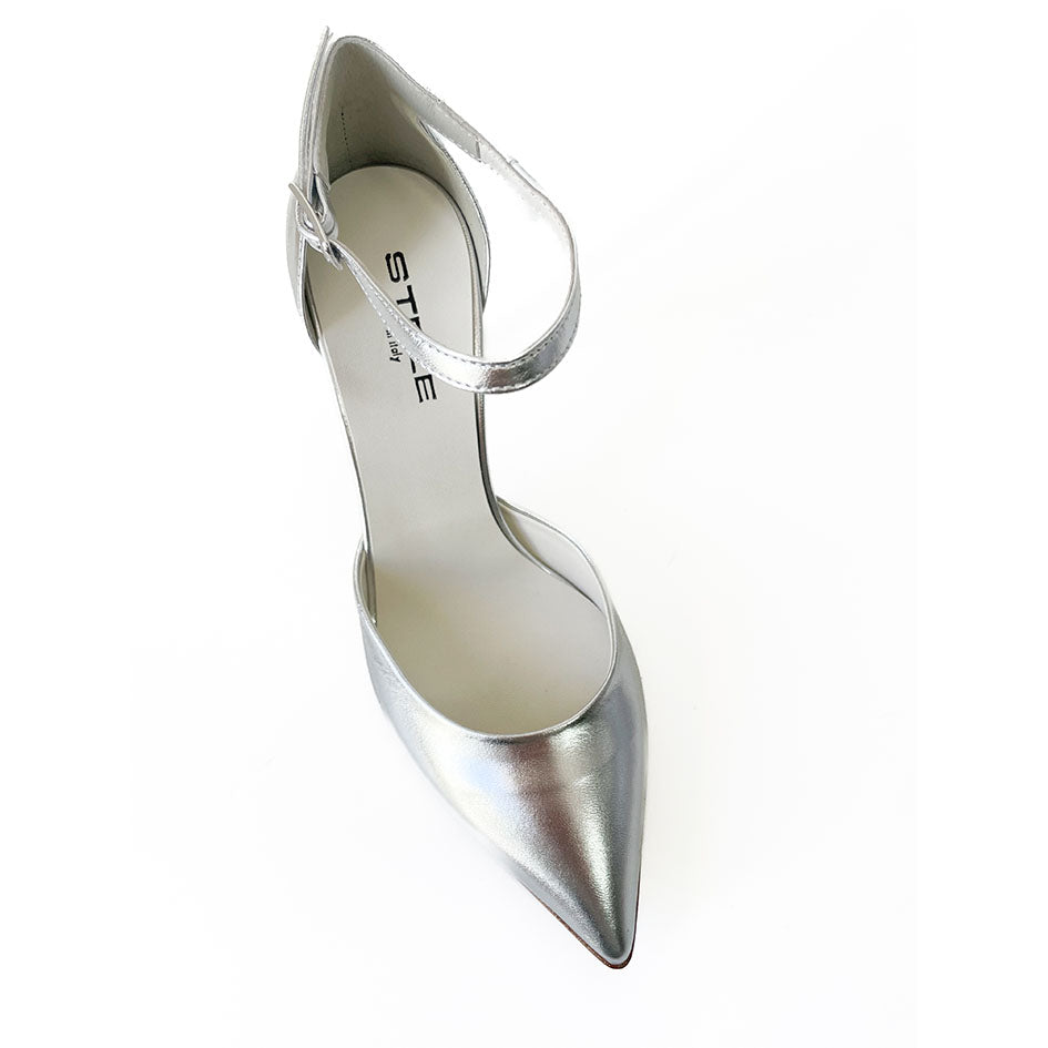 CLARE-punta-tallone-vista-punta-sopra-laminato-argento