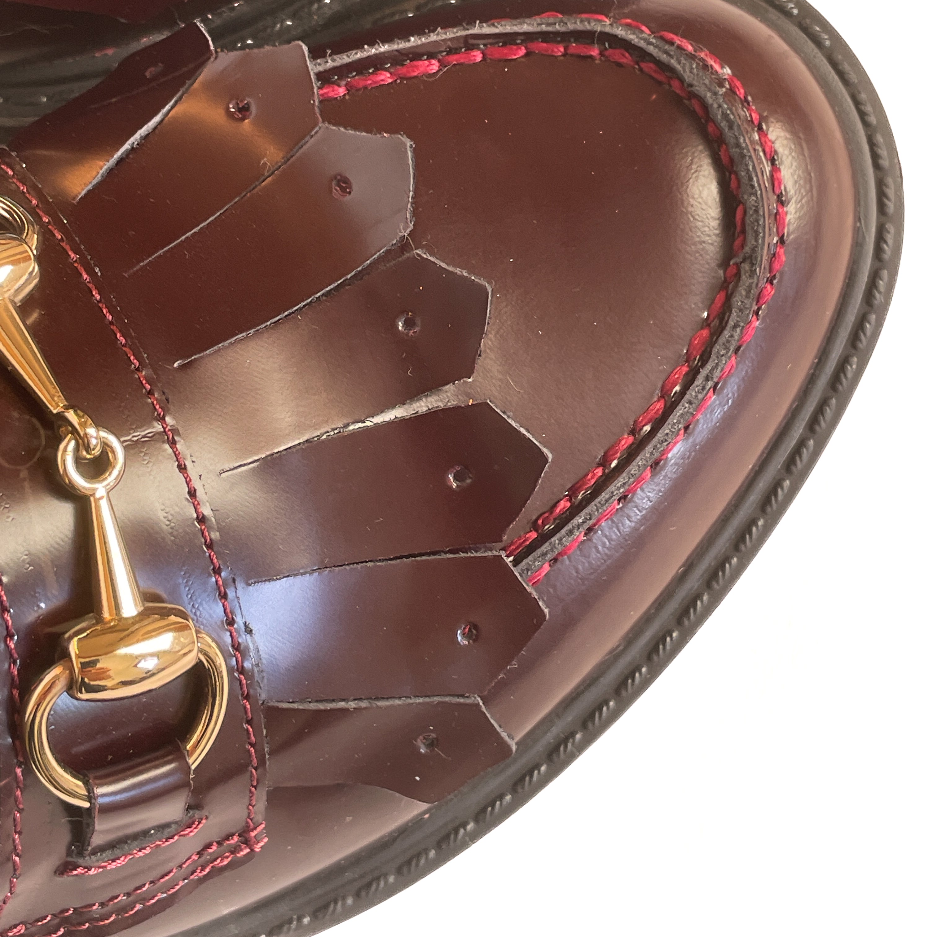 COLONIA-mocassini-vista-dettaglio-frange-abrasivato-bordeaux-accessorio-oro