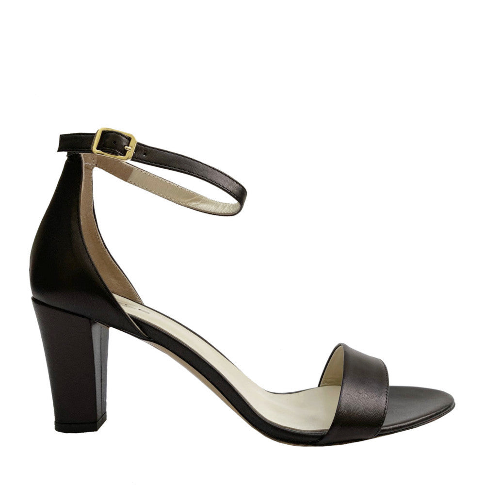 DOROTHEE-sandalo-vista-laterale-nappa-nera