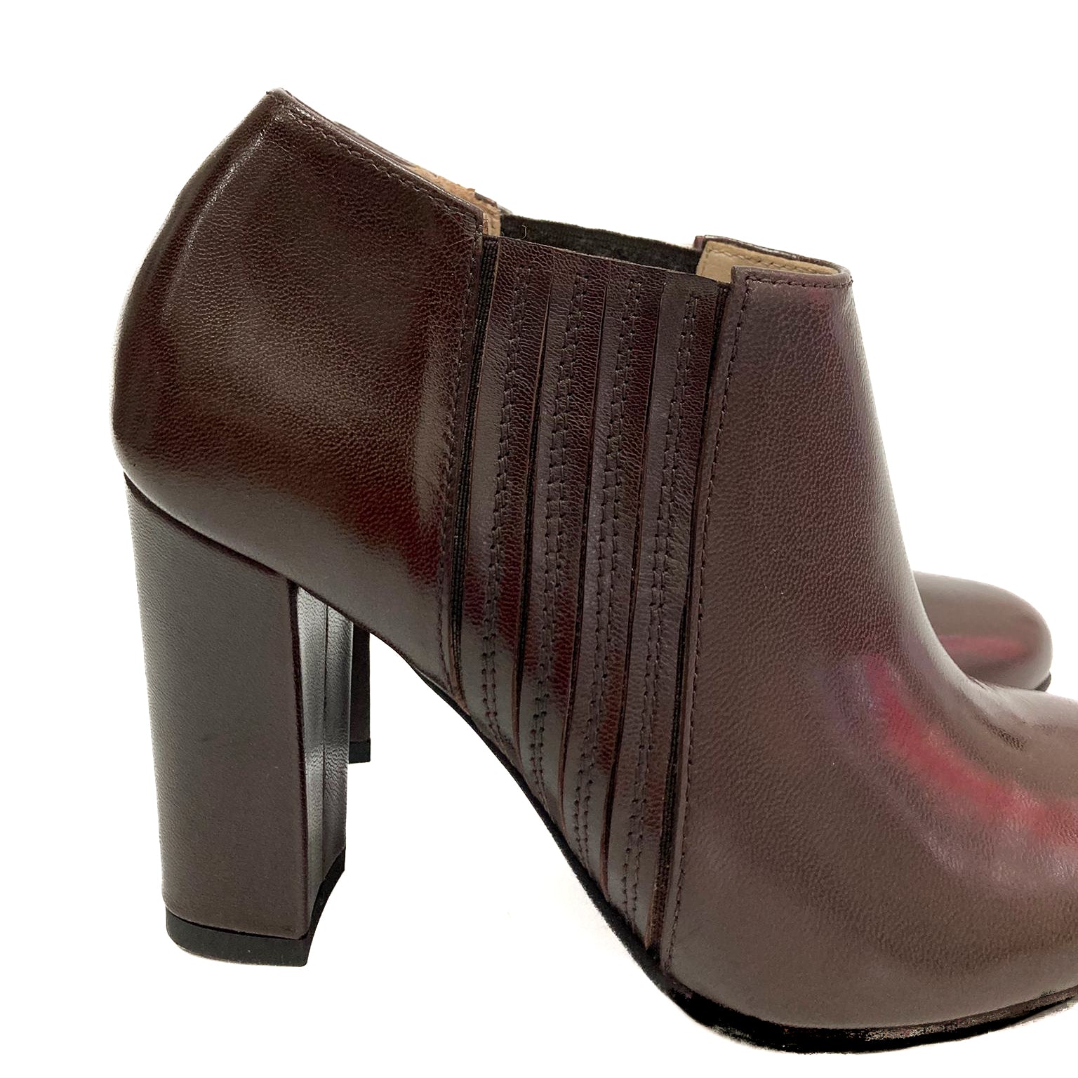 DULCINA-giroforma-stivaletto-vista-dettaglio-tallone-e-tacco-singola-vitello-marrone