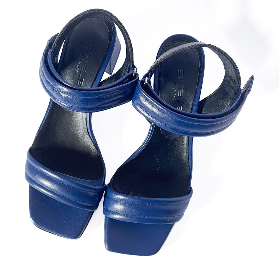 FRESIA-sandalo-vista-punta-strapp-nappa-abrasivato-blu