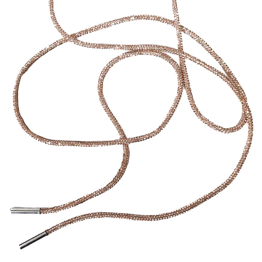 LACCI-STRASS-accessori-per-scarpe-vista-srotolati-sopra-strass-oro