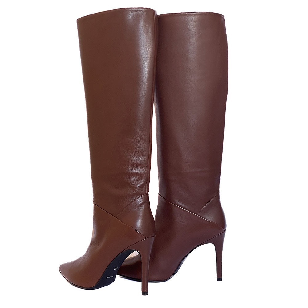 LAIA-stivale-vista-tallone-paio-vitello-cioccolato-tacco-10