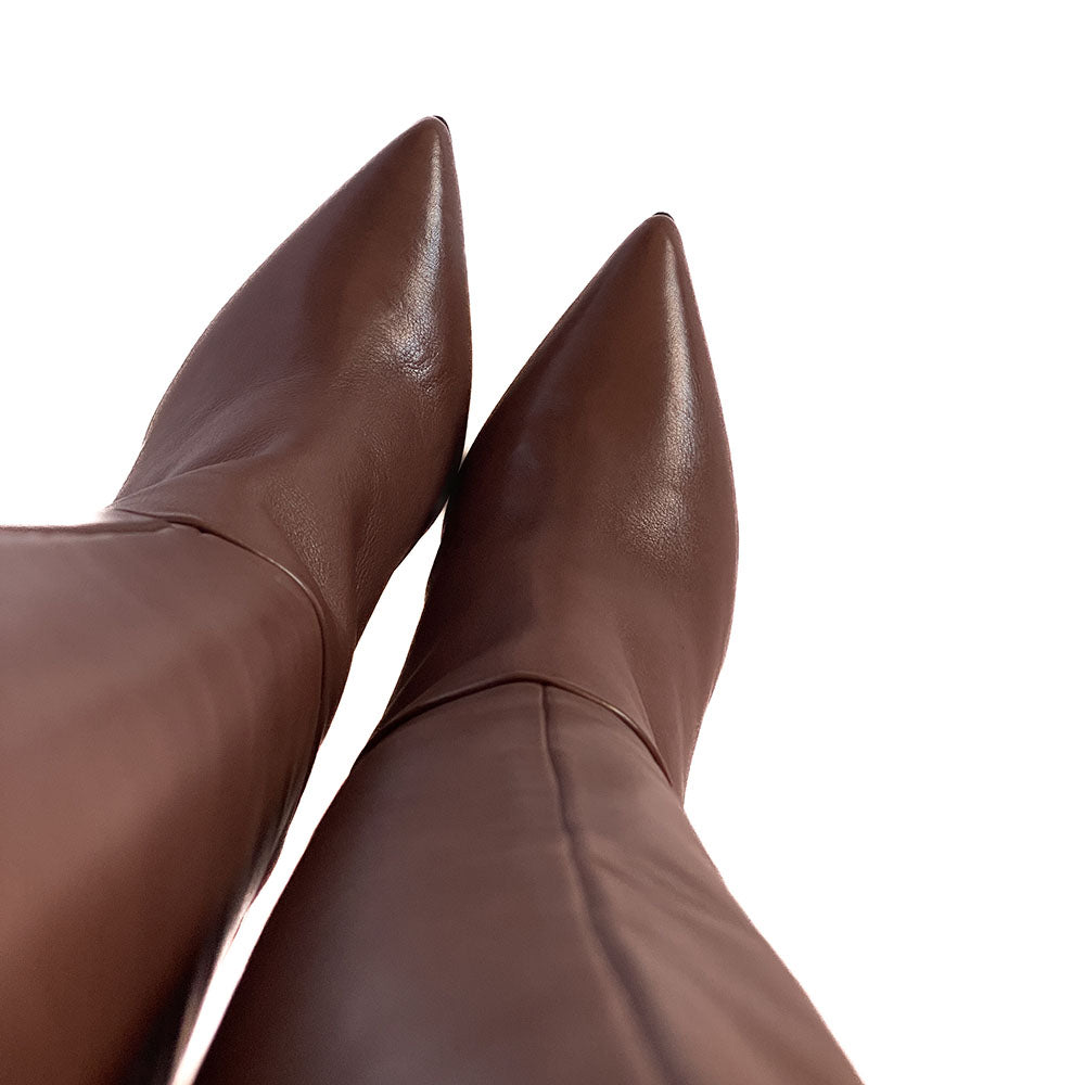 LAIA-stivale-vista-punta-sopra-vitello-cioccolato-tacco-10