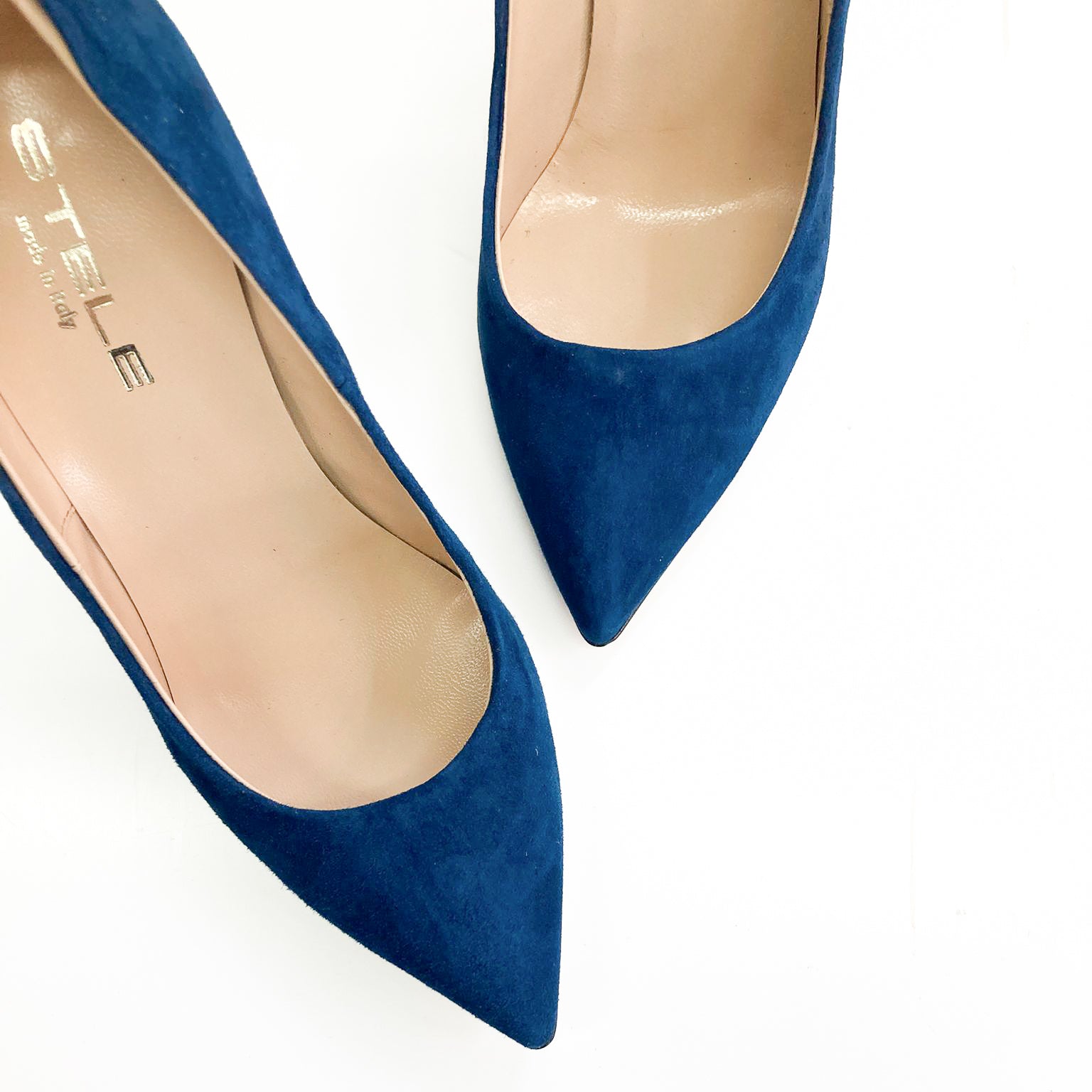 LETY-decollete-vista-punta-sopra-paio-vicino-camoscio-zaffiro 