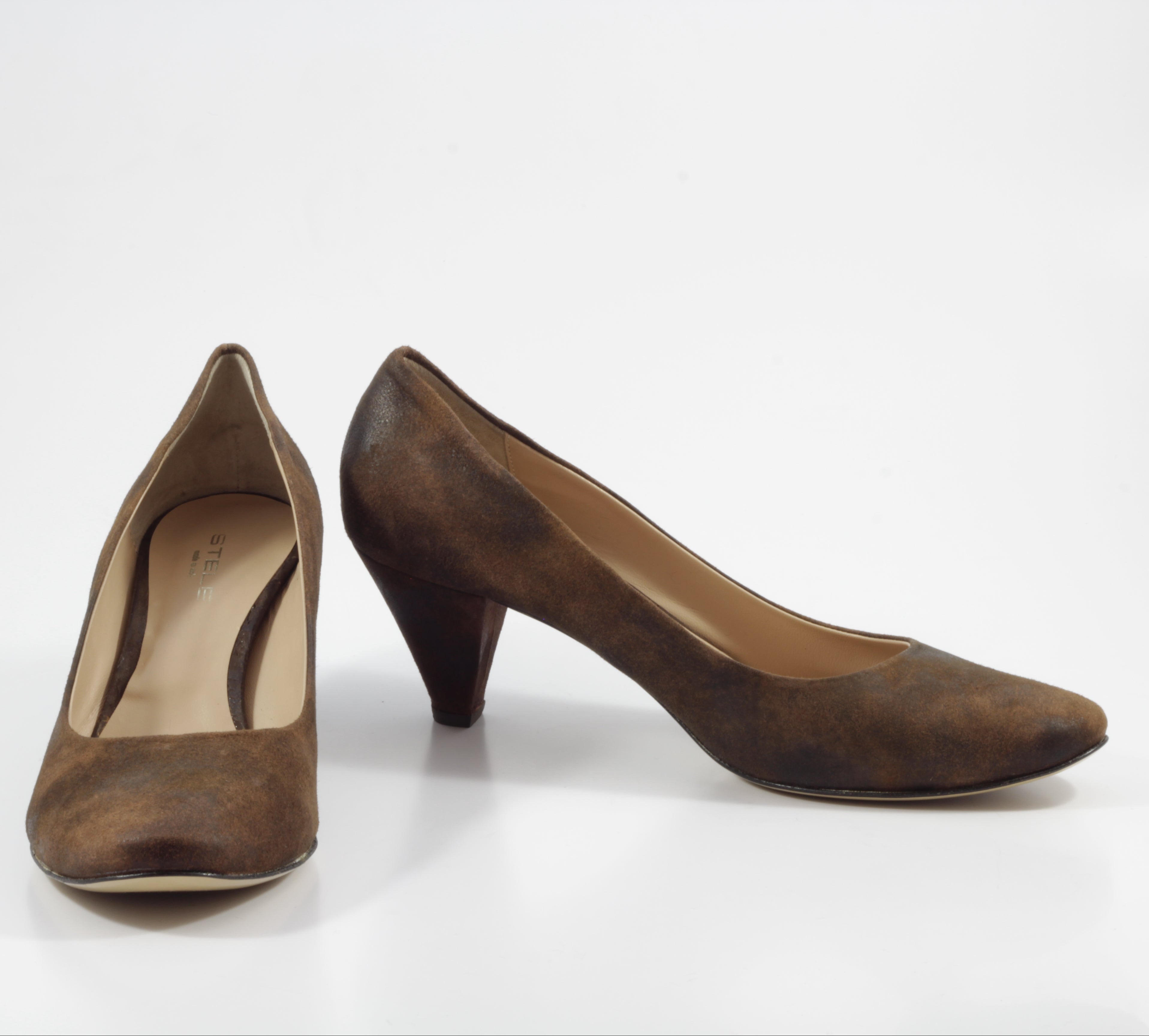 MASSINE-decollete-vista-punta-e-laterale-camoscio-ingrassato-marrone