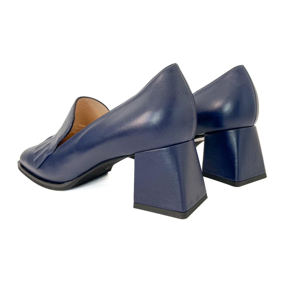 MICHELINE-mocassino-con-tacco-vista-tallone-paio-vitello-blu