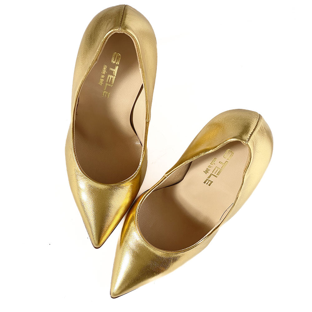 STEFY-decollete-vista-punta-sopra-paio-laminato-oro