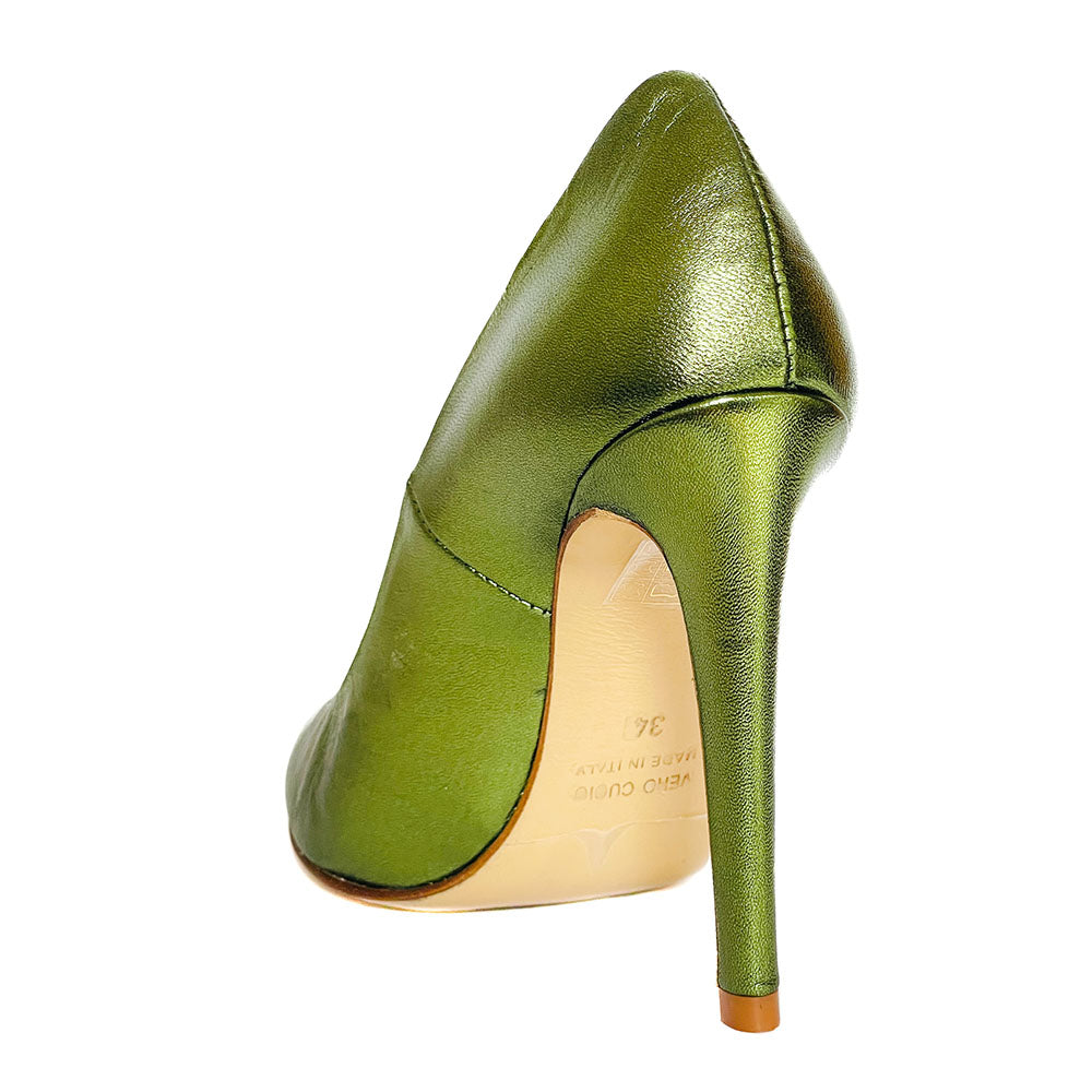 STEFY-decollete-vista-tallone-dietro-laminato-verde-made-in-italy