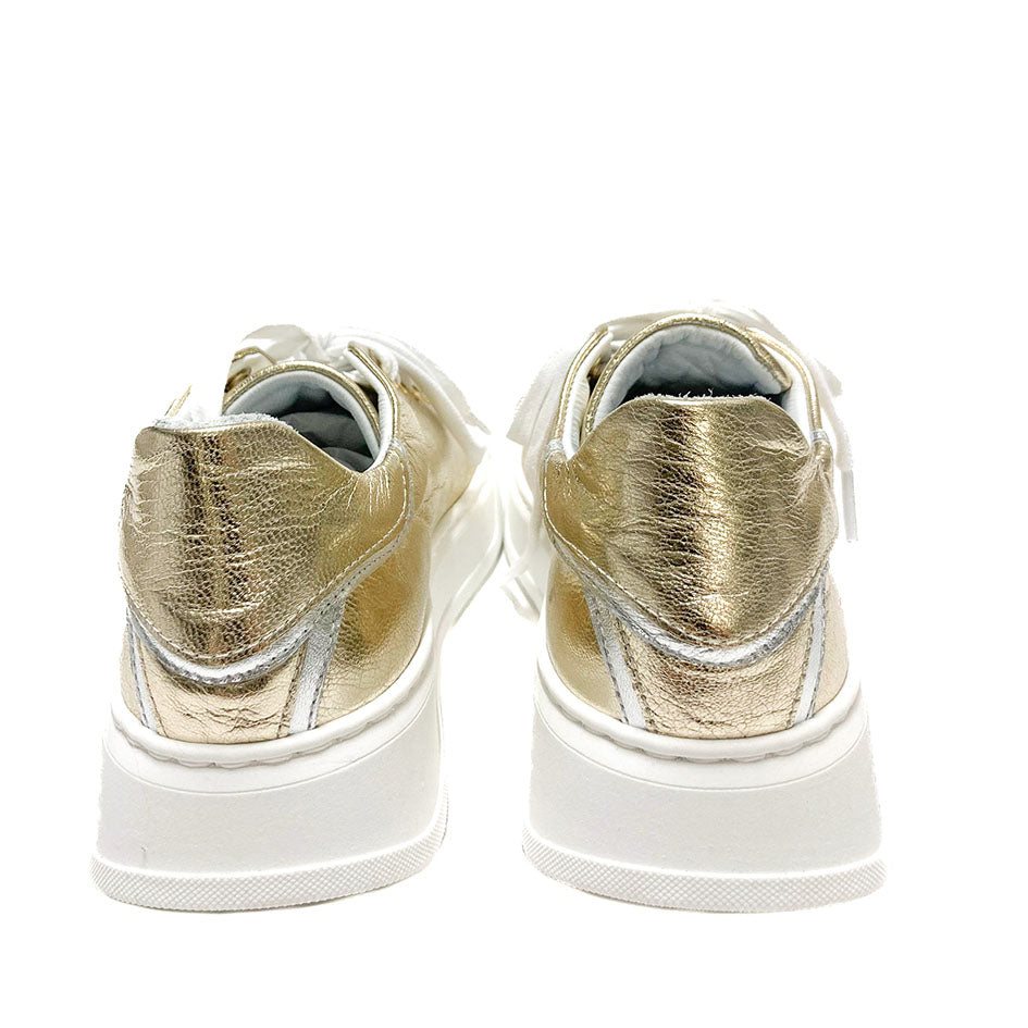 VALERIE-sneakers-vista-tallone-laminato platino-laminato-argento
