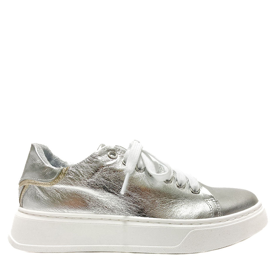 VALERIE-sneakers-vista-laterale-laminato-argento-laminato-platino