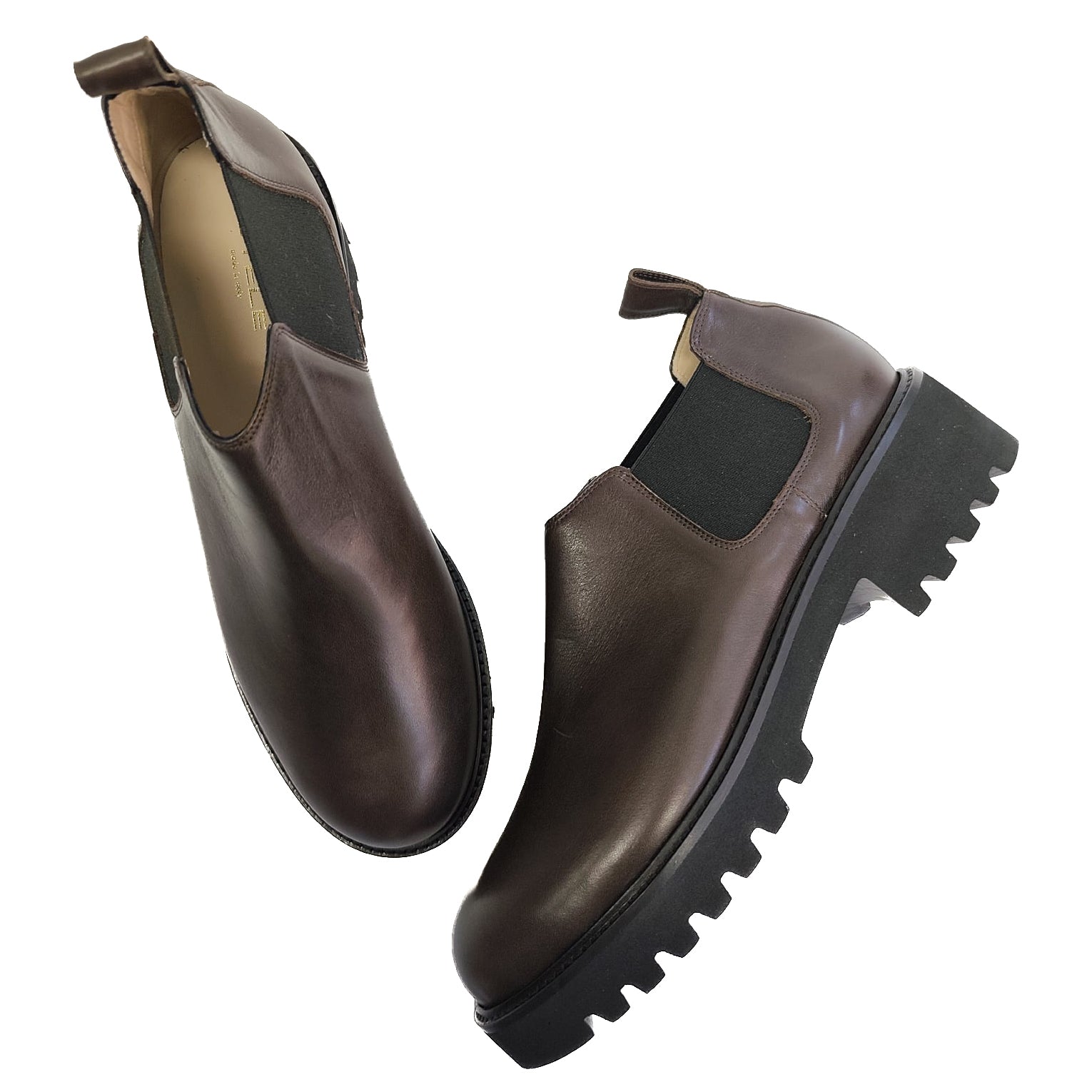 ZOE-beatles-basso-vista-laterale-e-punta-sopra-paio-vitello-testa-di-moro